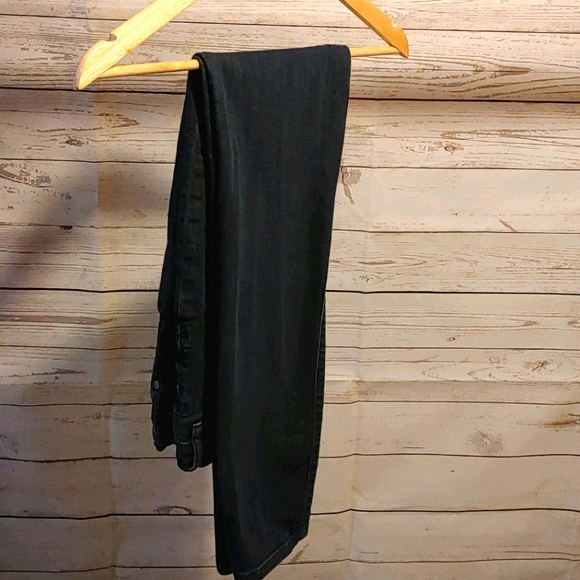 Jeans - Picture 1 of 3